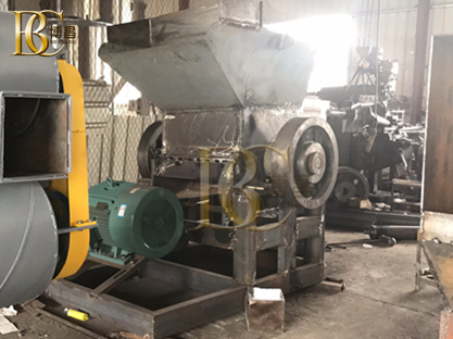 在塑料破碎機價格這場戰役中到底誰輸誰贏？